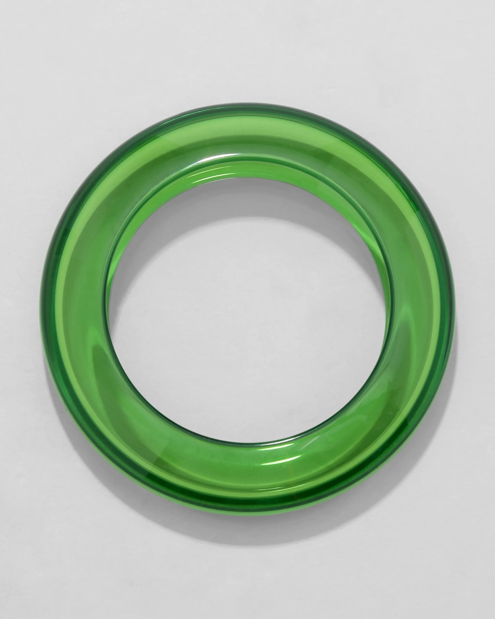 Bonbon Lucite Saucer Bangle Bracelet- Basil