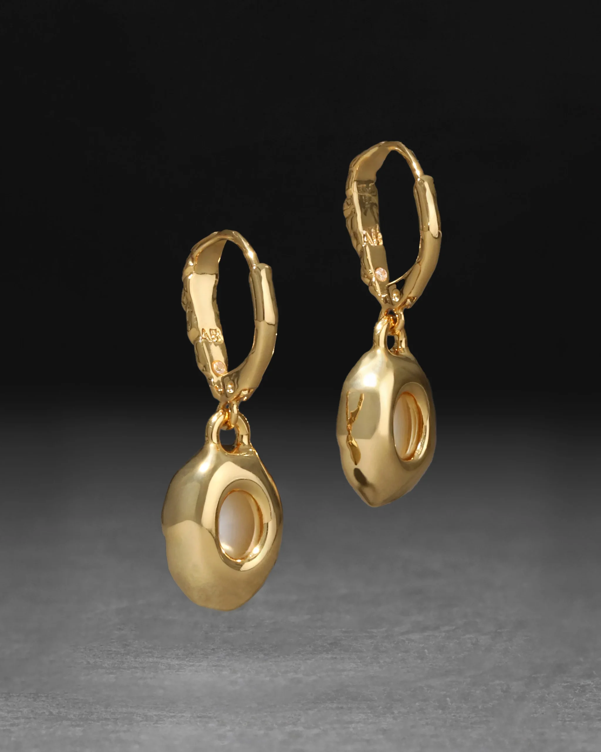 Brut Gold Linear Drop Earring- White Mother of Pearl