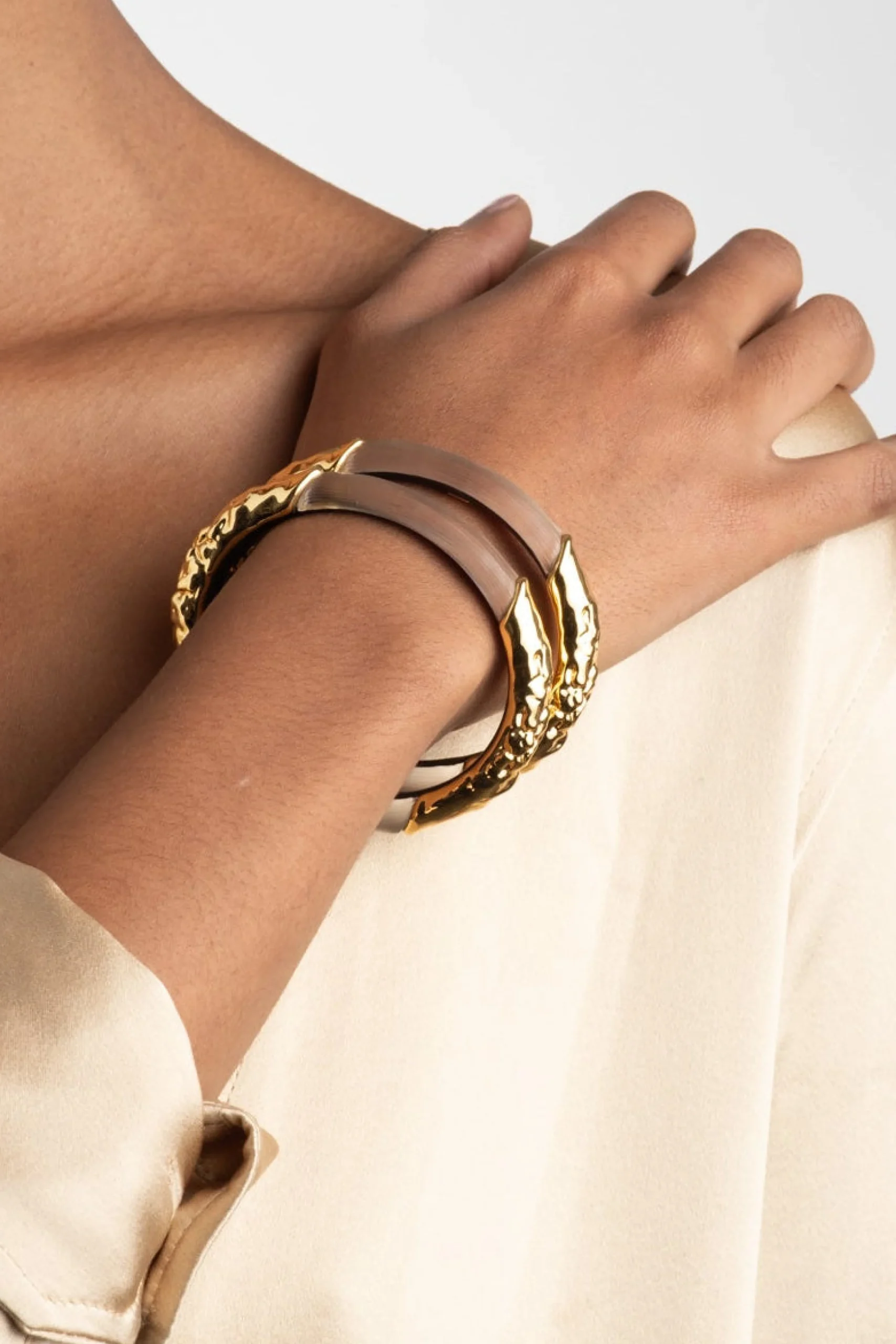 Lucite Brutalist Skinny Bangle- Black