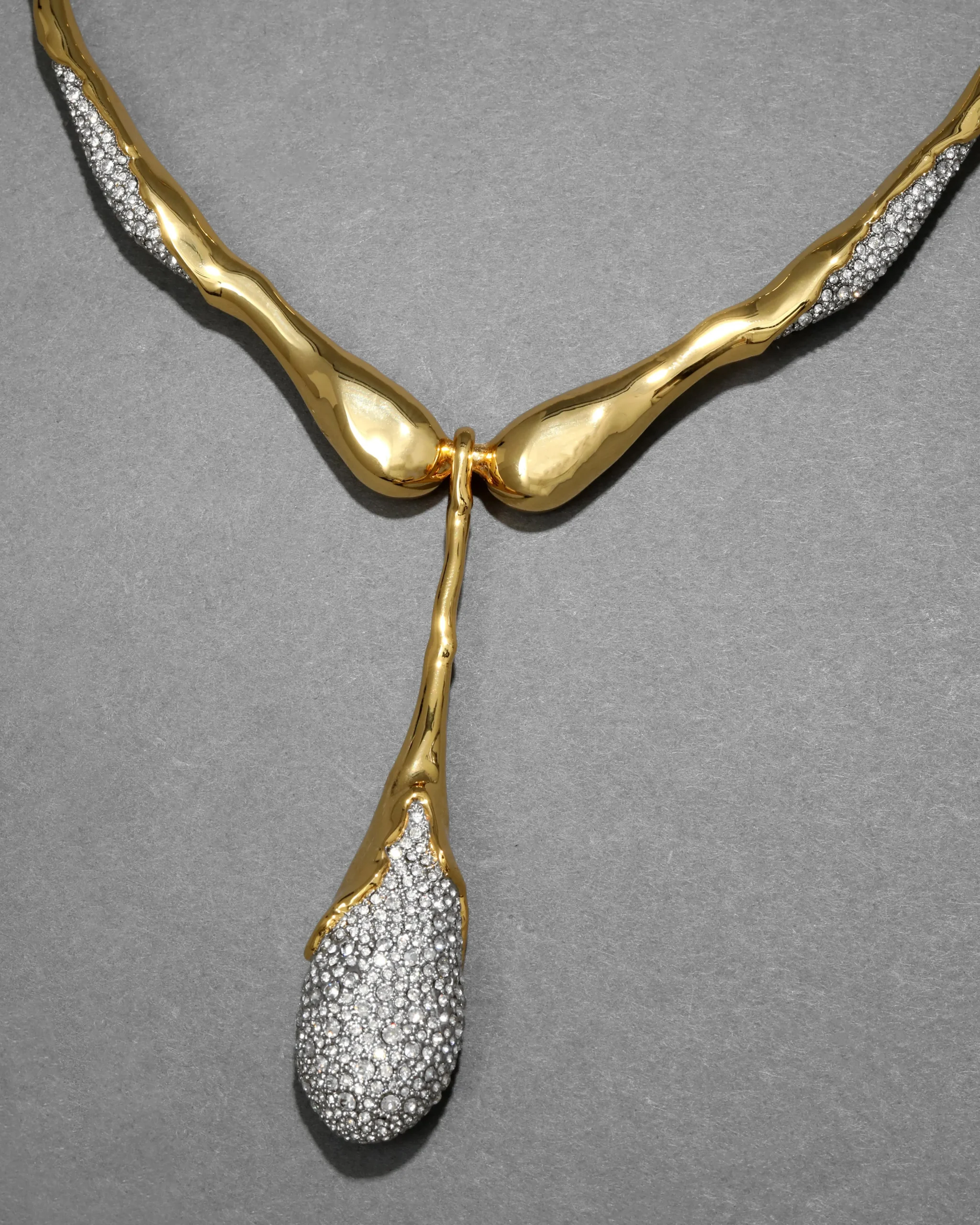 Solanales Crystal Teardrop Collar Necklace