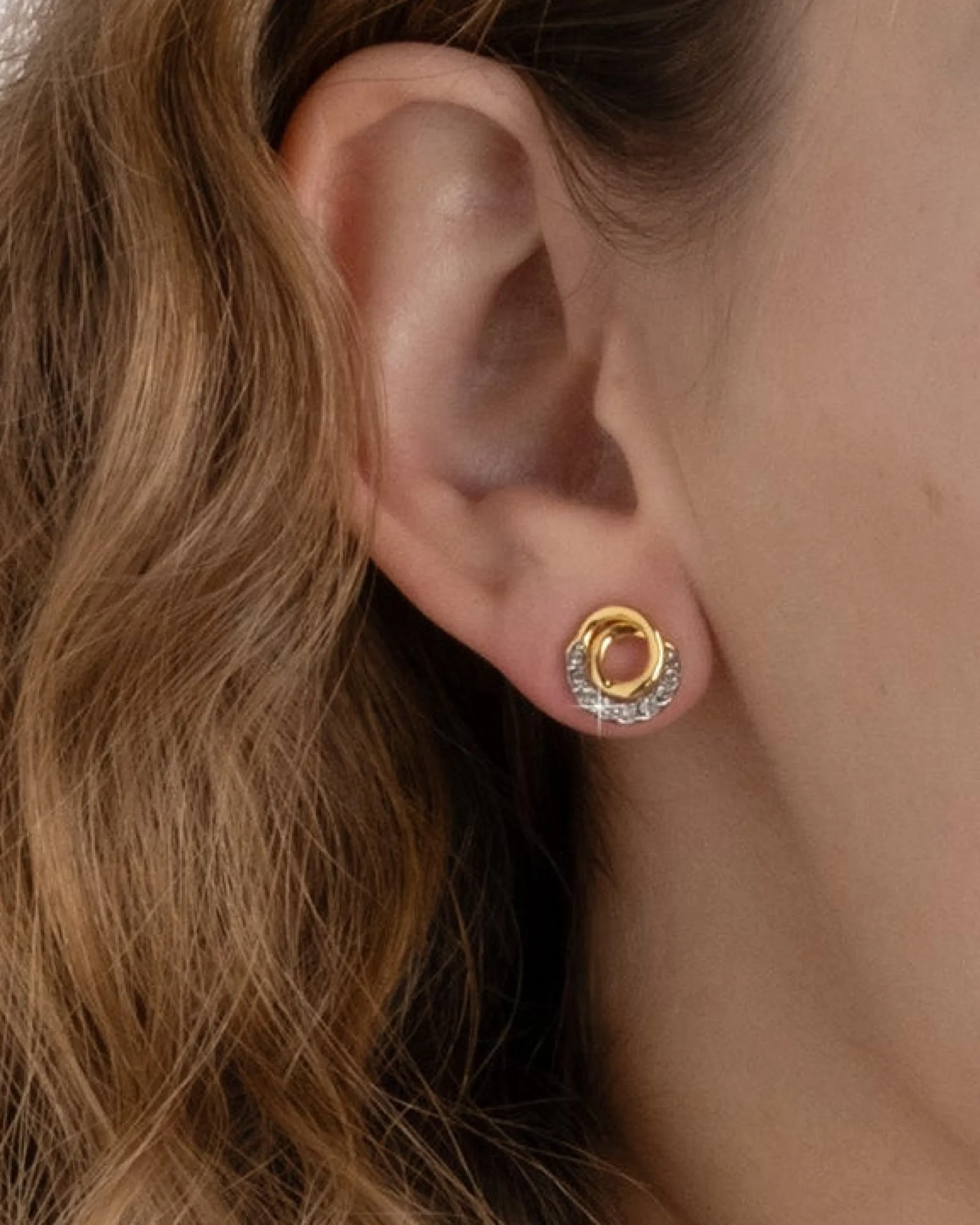 Solanales Gold Crystal Spiral Stud Earring