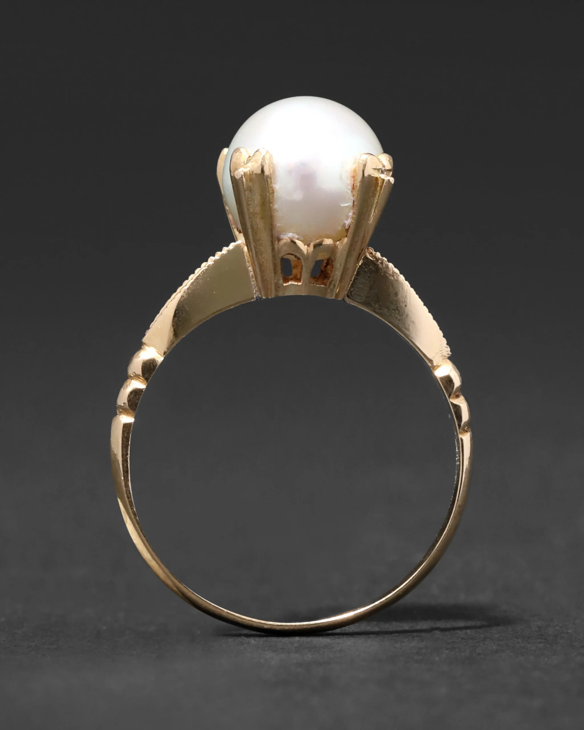 Vintage 1960s 18k Gold & Prong Set Natural Pearl Ring
