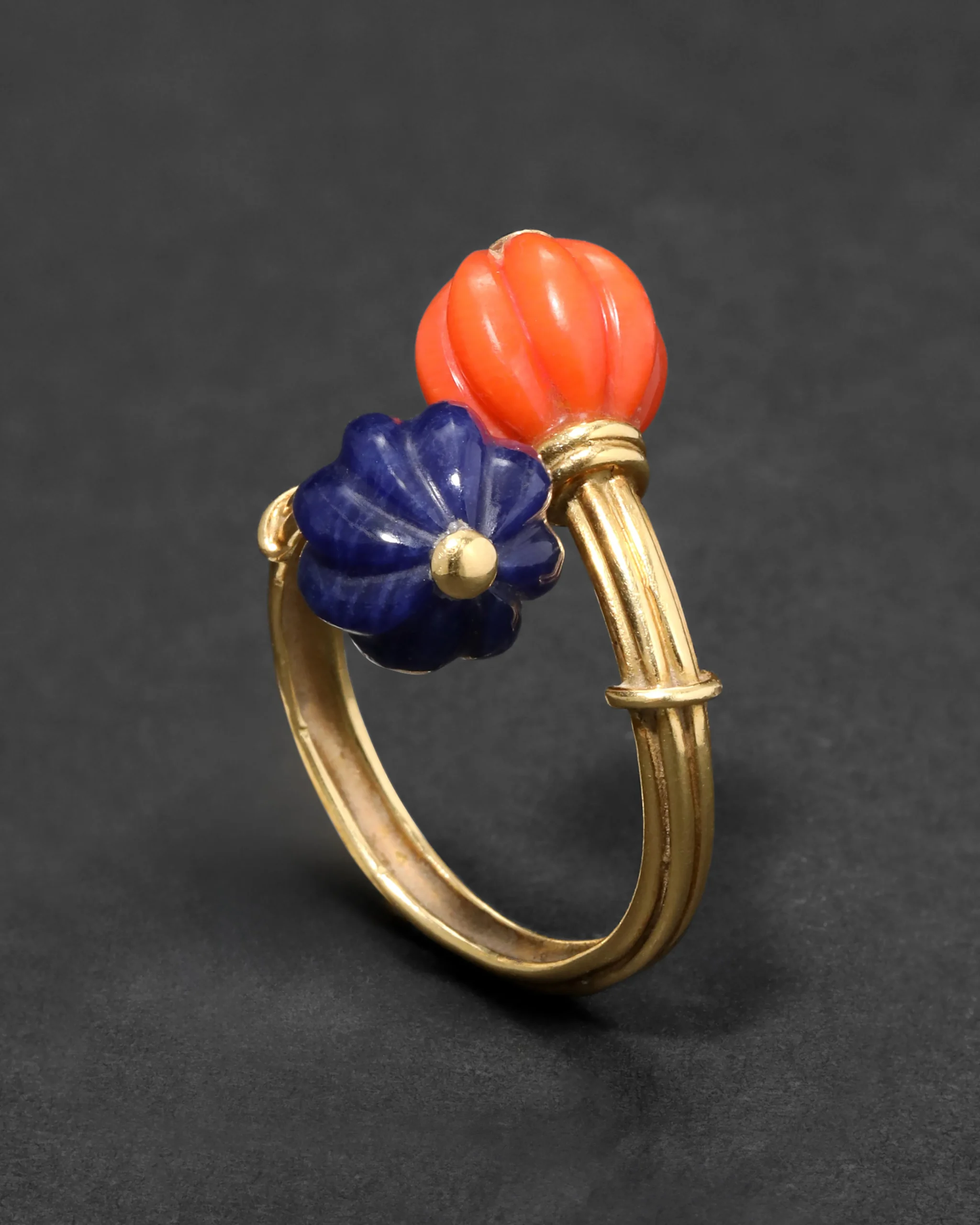 Vintage 1940s 18k Gold Spitzen & Furman Coral & Lapis Bypass Ring