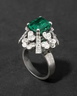 Vintage 1970s 18k White Gold Diamond & Emerald Ring